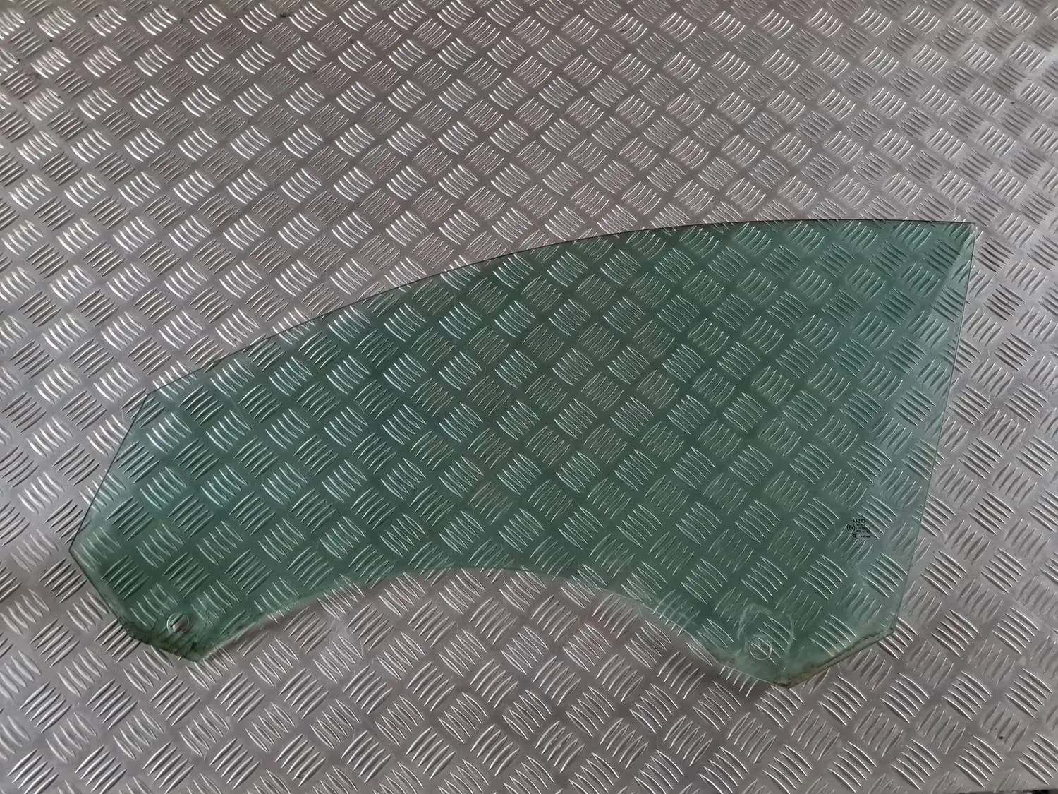 Vidro da porta dianteira esquerda AUDI A6 2008 - foto 1