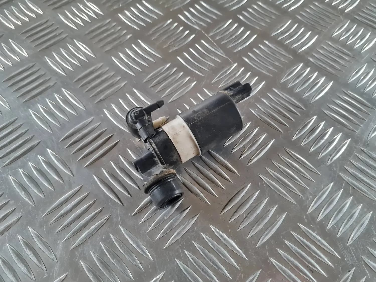 Bomba do líquido de lavagem RENAULT SCENIC III 2011