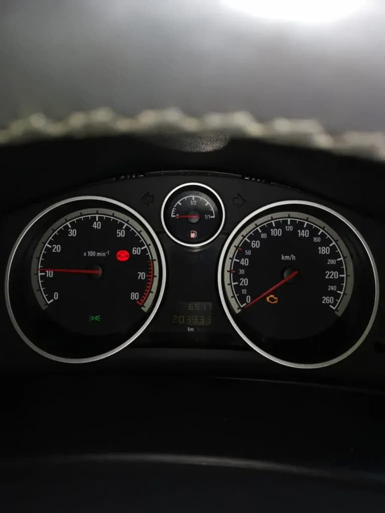 Foto do automóvel desmontado 2
