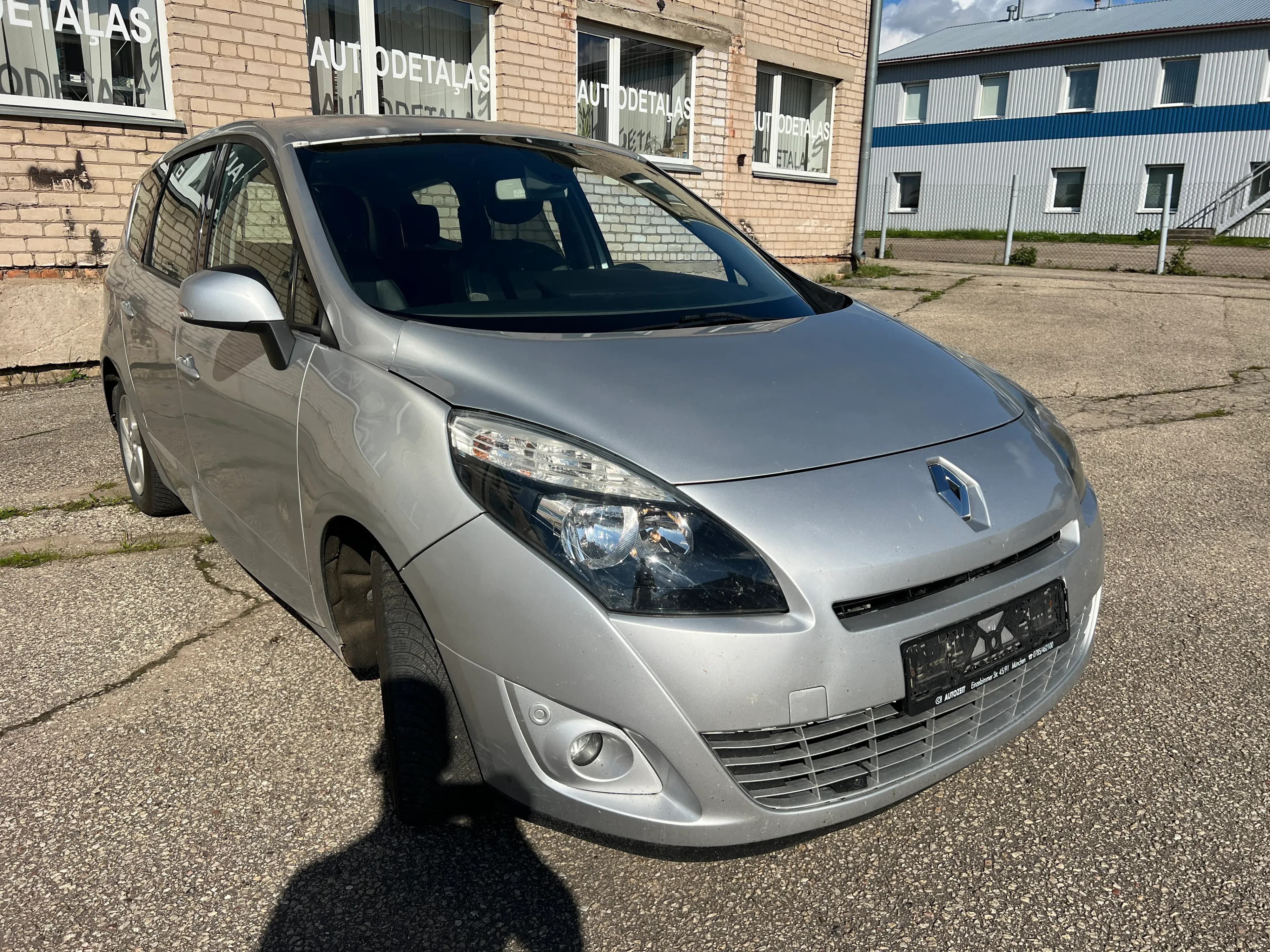 Foto do automóvel desmontado 4