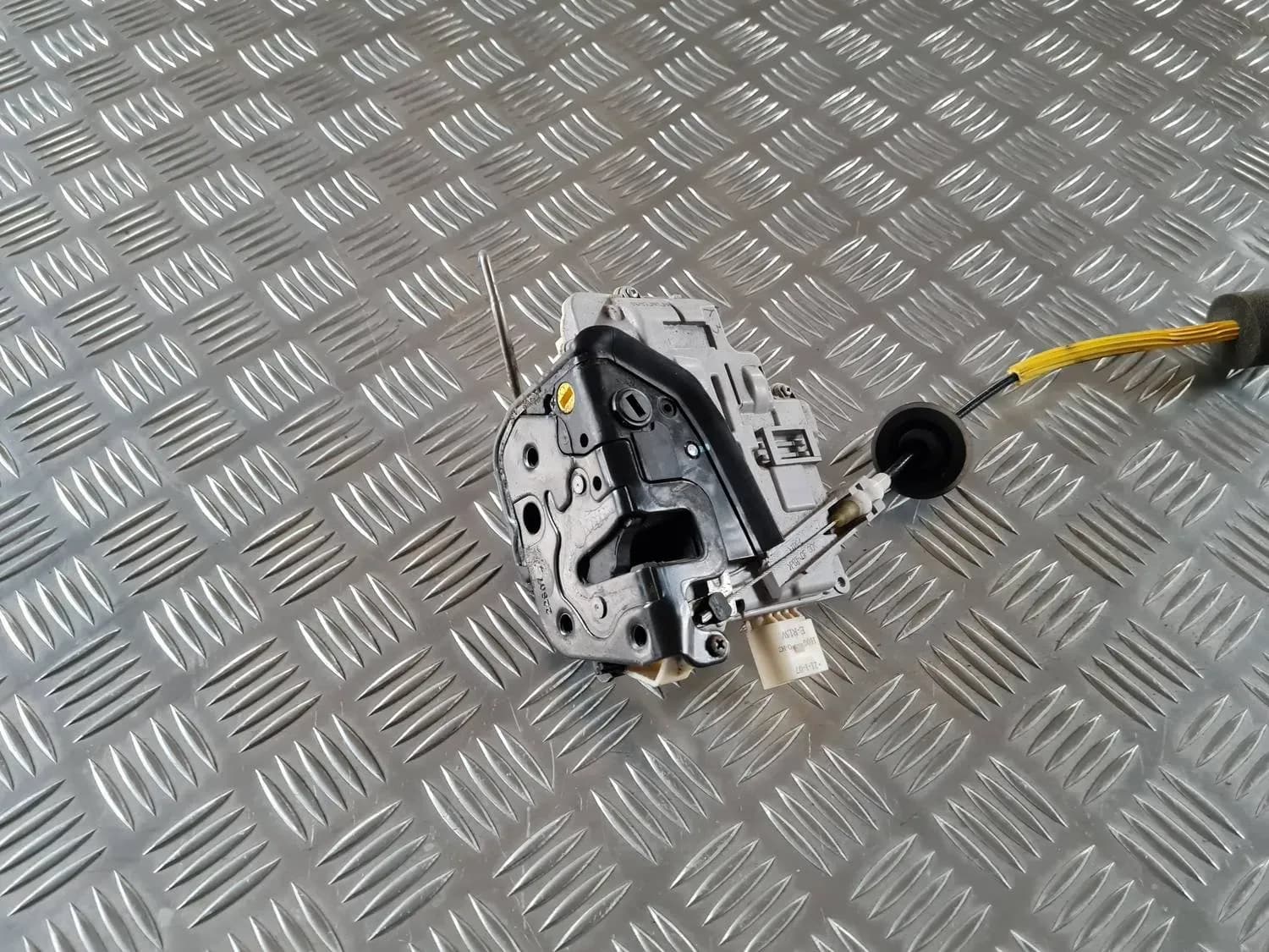 Fechadura da porta traseira esquerda AUDI A6 2008 - foto 4