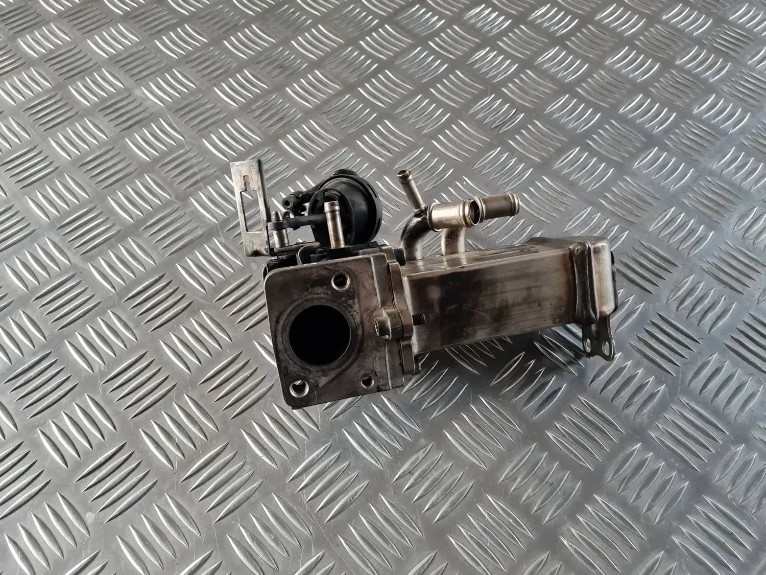 Arrefecedor da válvula EGR AUDI A6 2008 - foto 3