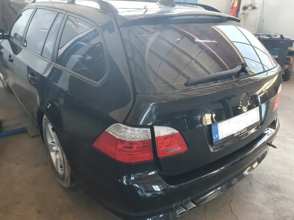 Foto do automóvel desmontado 1
