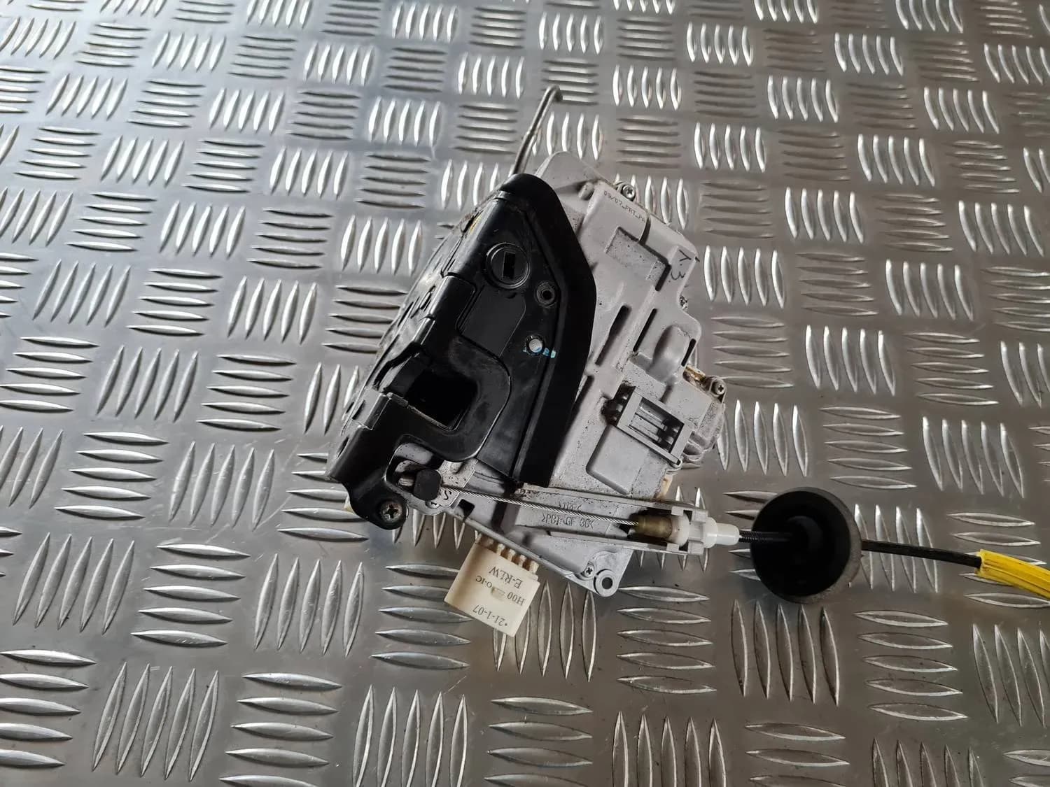 Fechadura da porta traseira esquerda AUDI A6 2008 - foto 5