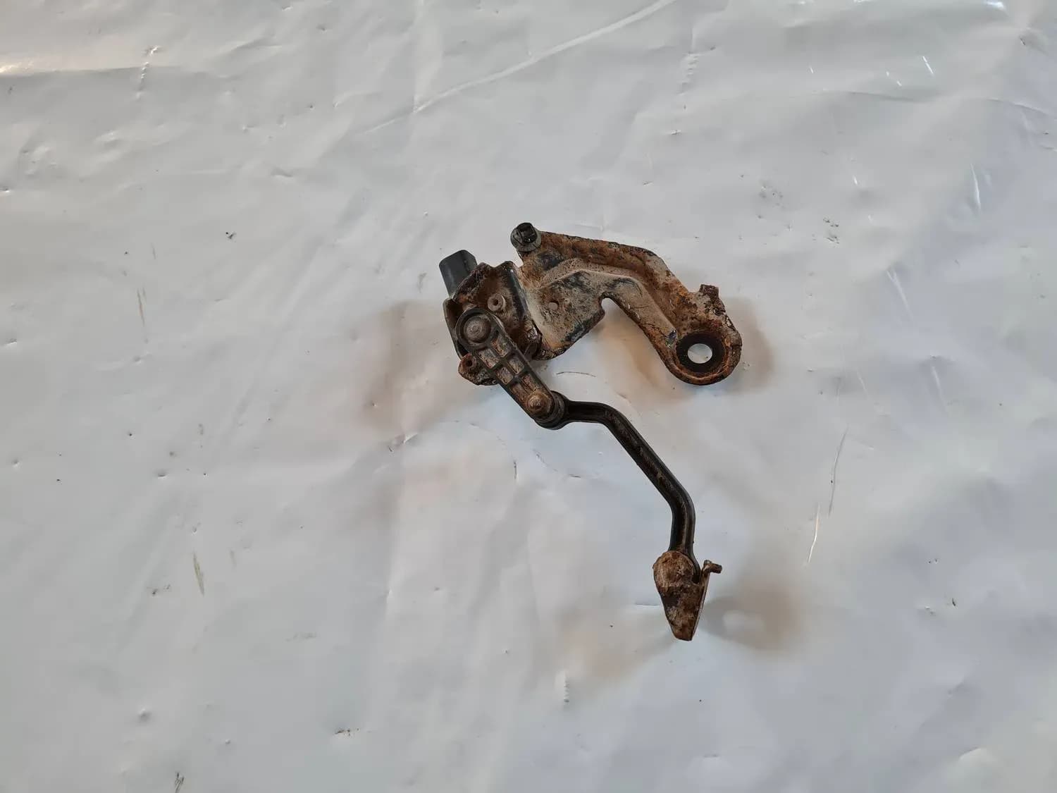 Sensor de correção do ângulo dos faróis, à frente AUDI A6 2008 - foto 1