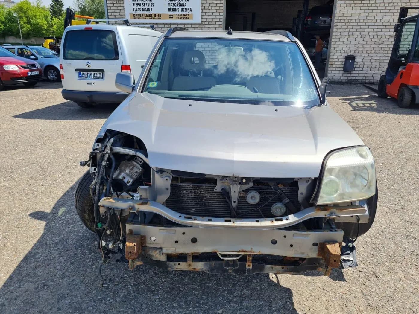 Foto do automóvel desmontado 2