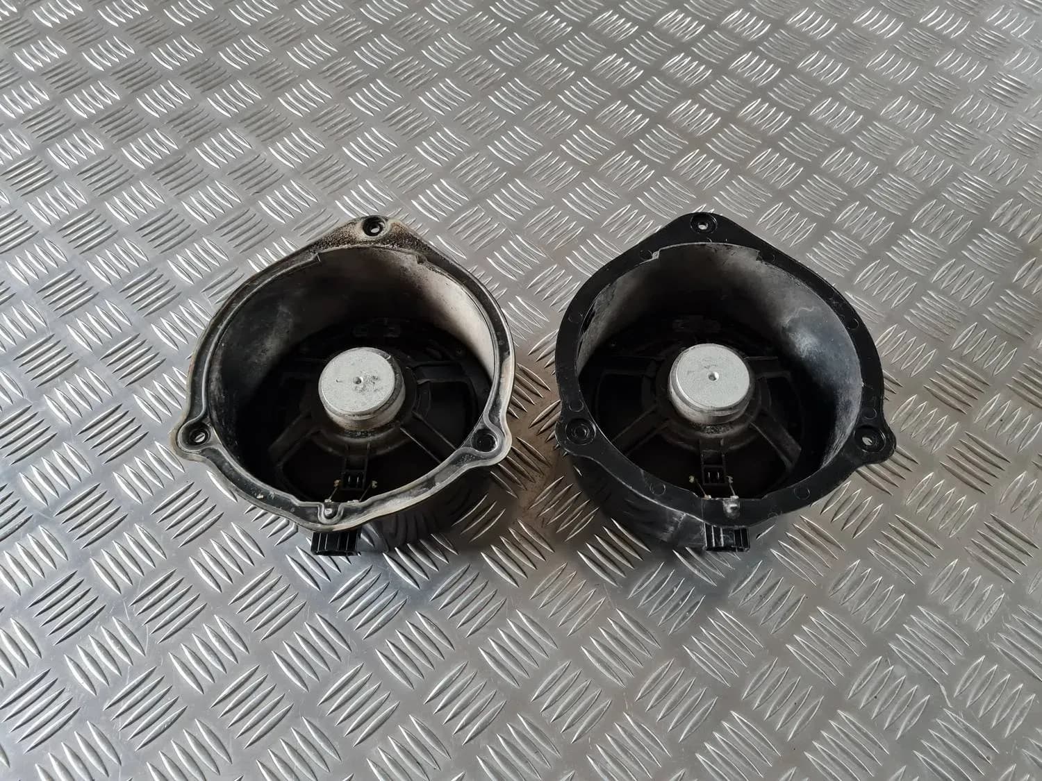 Altifalante da porta, inferior AUDI A6 2008 - foto 4