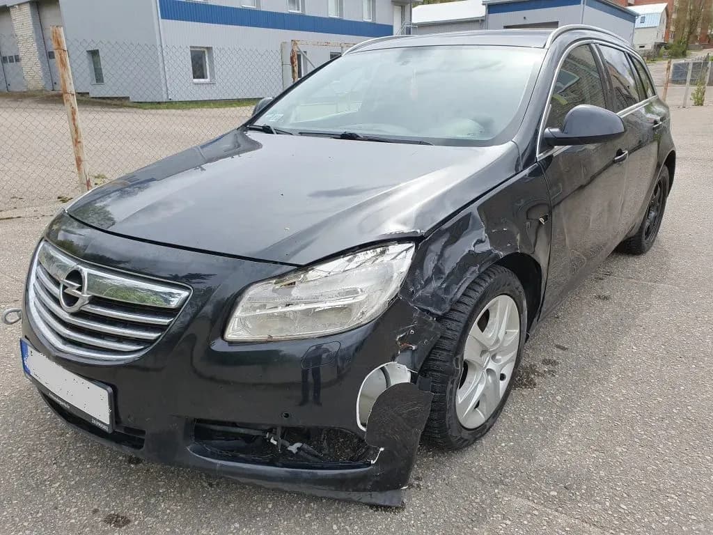 Foto do automóvel desmontado 2