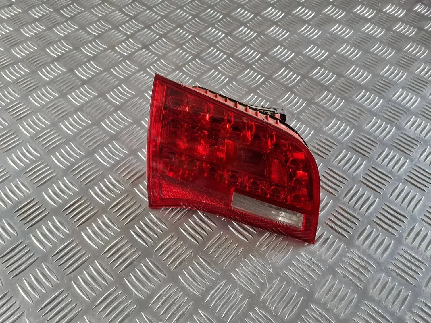 Farol da bagageira, esquerdo AUDI A6 2008