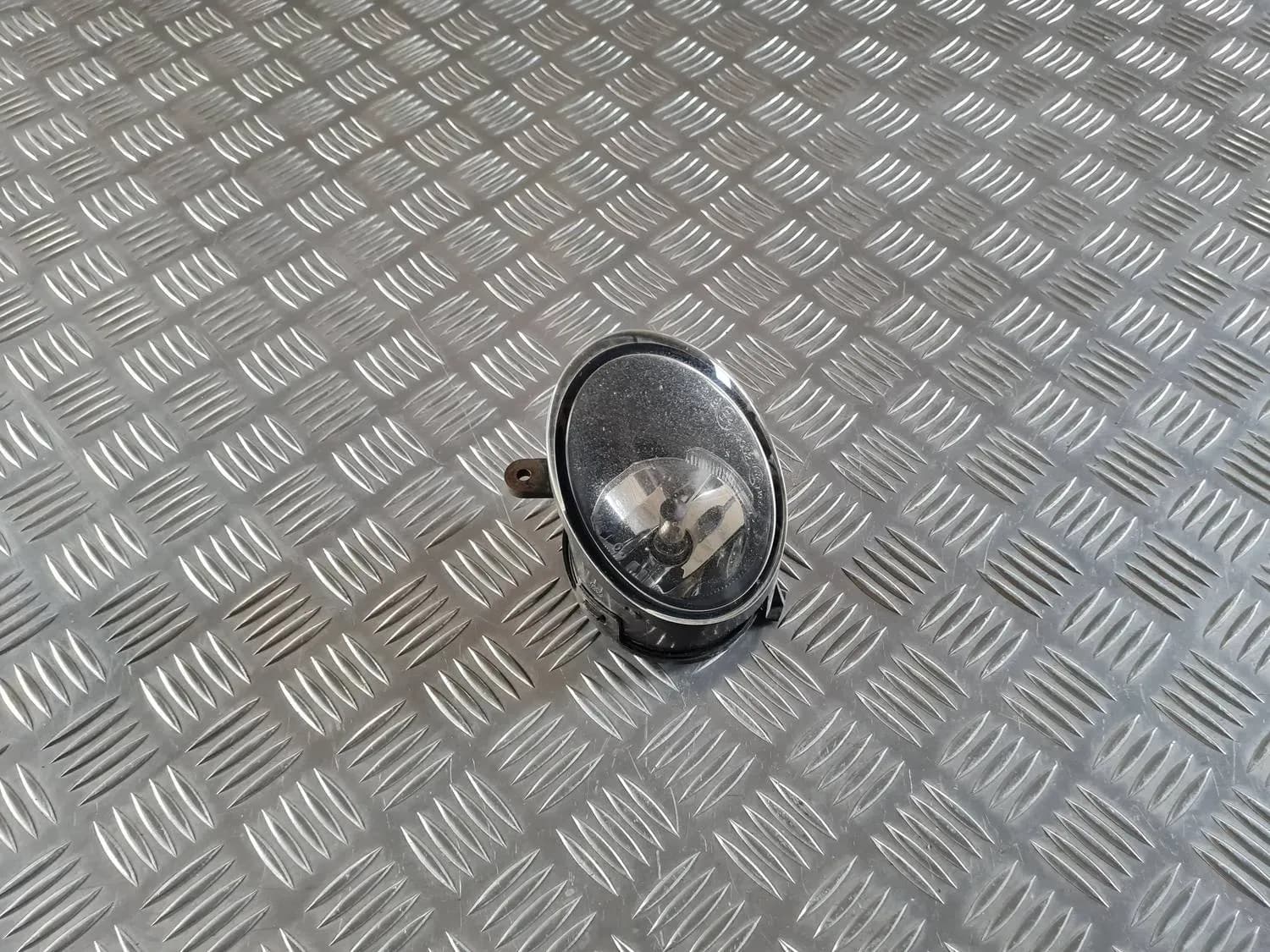 Luz de nevoeiro, dianteira esquerda AUDI A6 2008 - foto 1