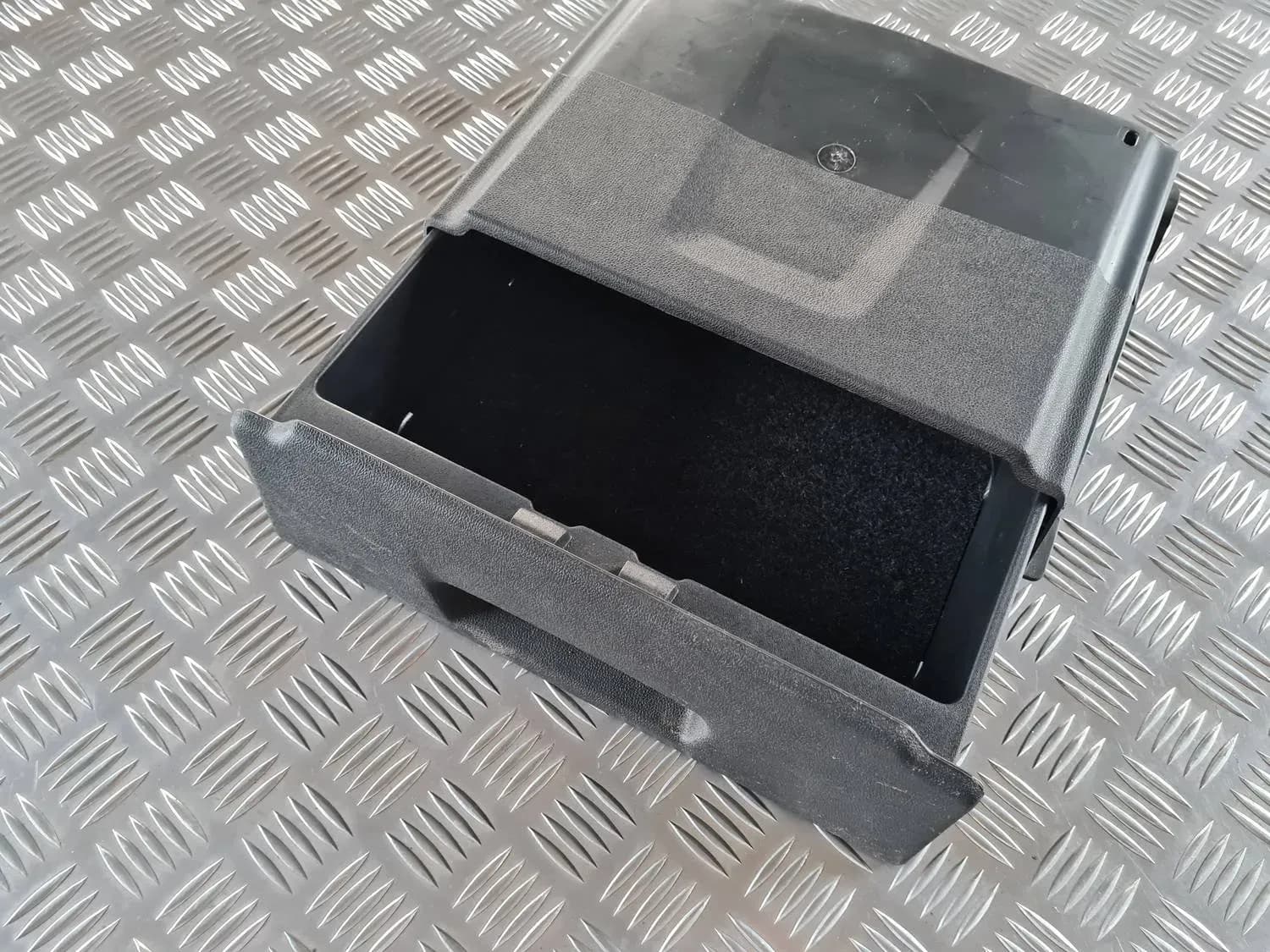 Compartimento de armazenamento na grelha RENAULT SCENIC III 2011 - foto 1
