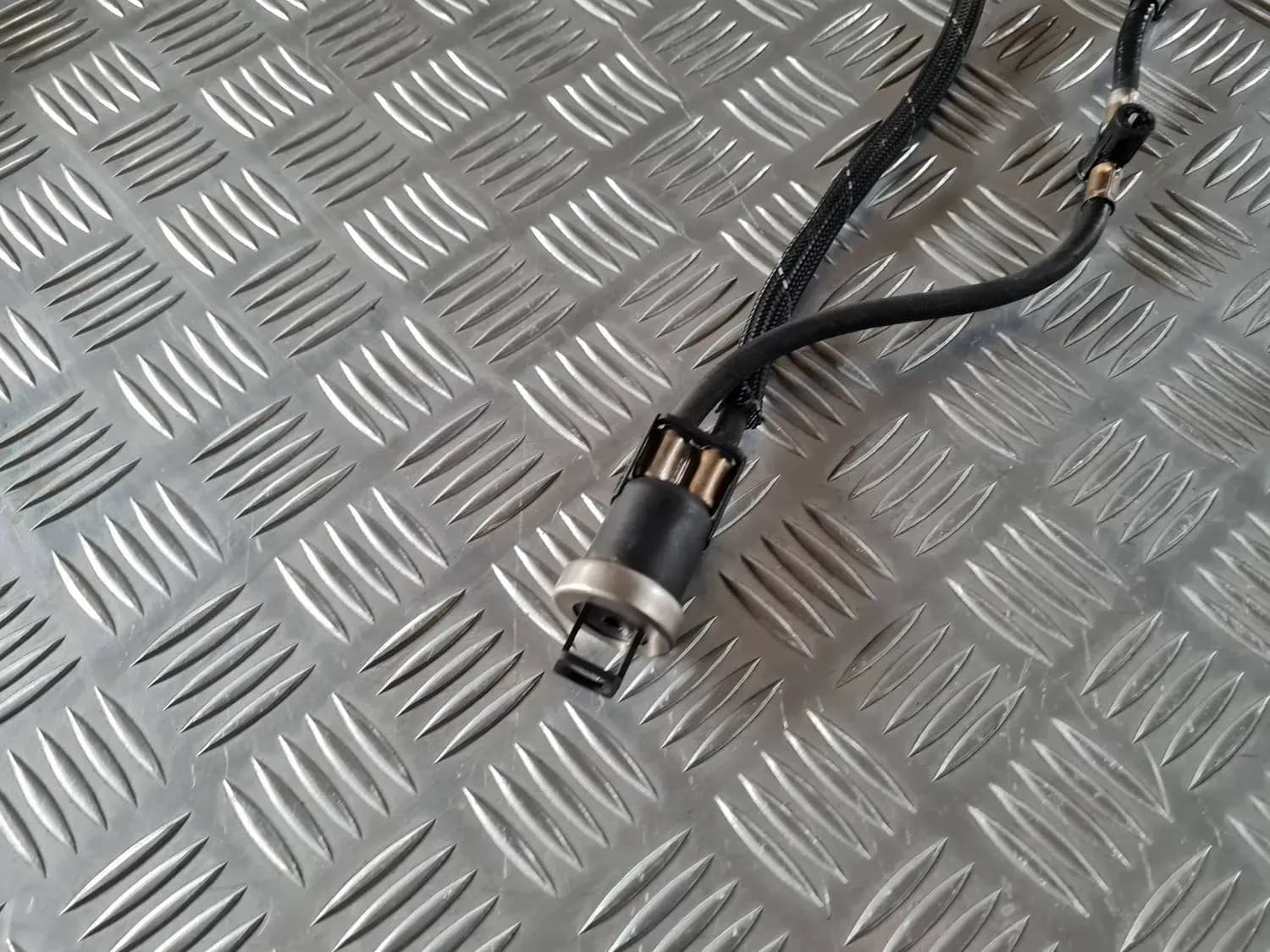 Tubo de retorno do combustível AUDI A6 2008 - foto 3