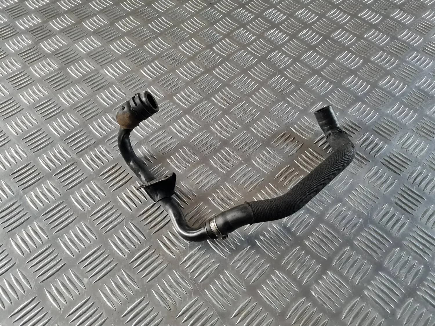 Tubo de ventilação do cárter AUDI A6 2008 - foto 1