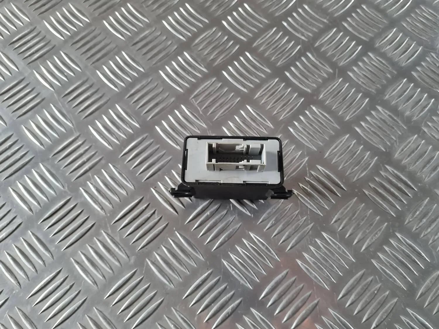 Unidade de controlo das luzes AUDI A6 2008 - foto 2