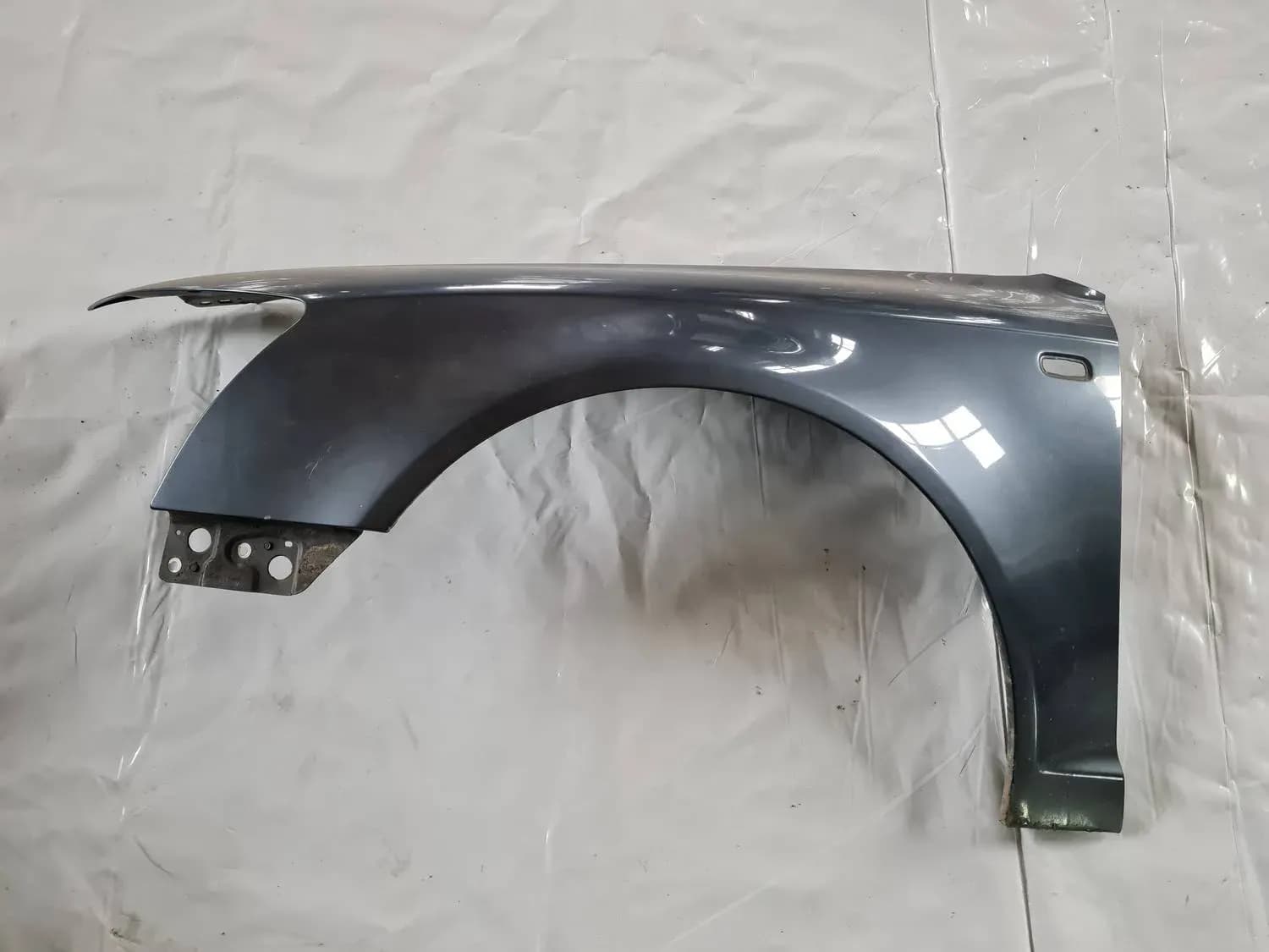 Asa dianteira esquerda AUDI A6 2008