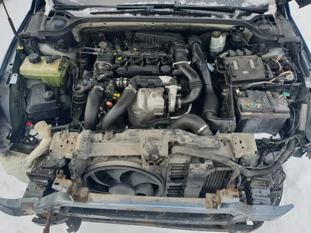 Foto do automóvel desmontado 1