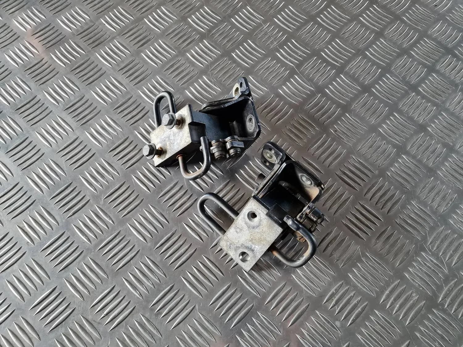 Dobradiça da porta AUDI A6 2008 - foto 1
