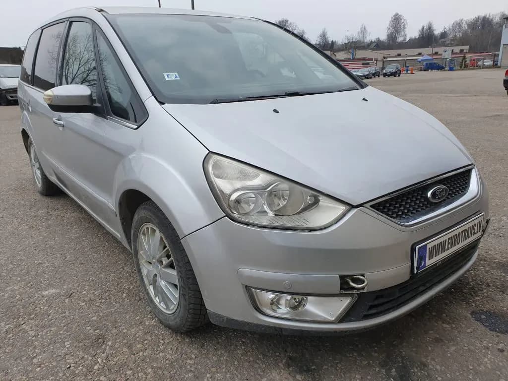 Foto do automóvel desmontado 2
