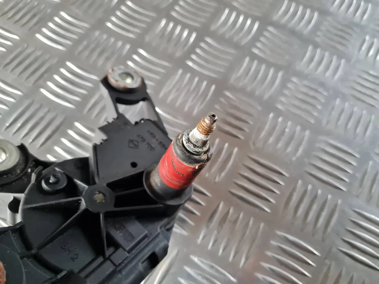 Motor do limpa para-brisas traseiro AUDI A6 2008 - foto 2