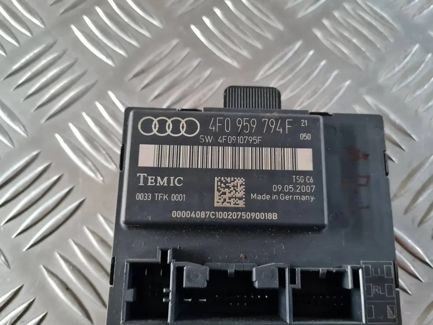 Unidade de controlo da porta traseira direita AUDI A6 2008 - foto 2