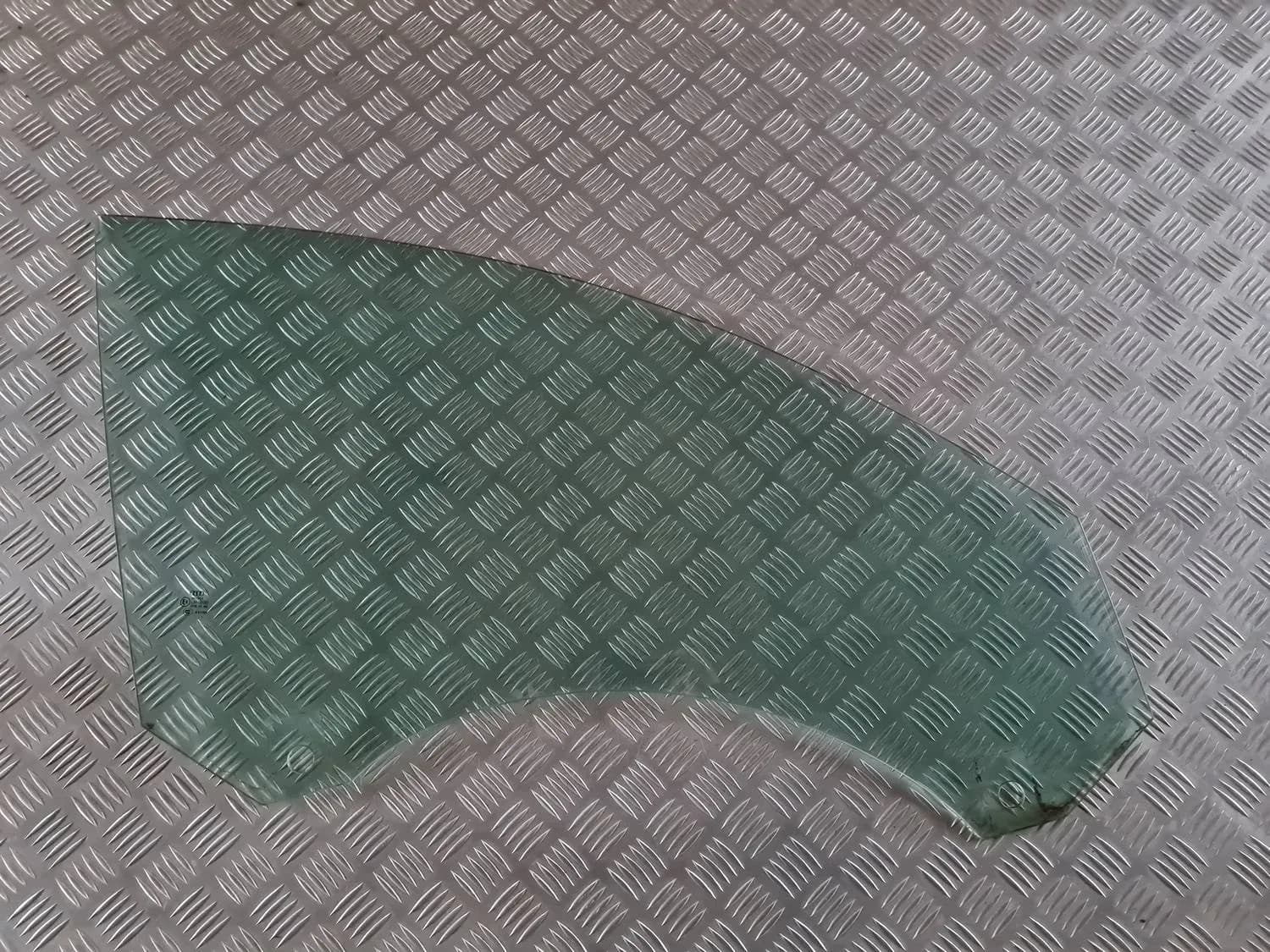 Vidro da porta dianteira direita AUDI A6 2008