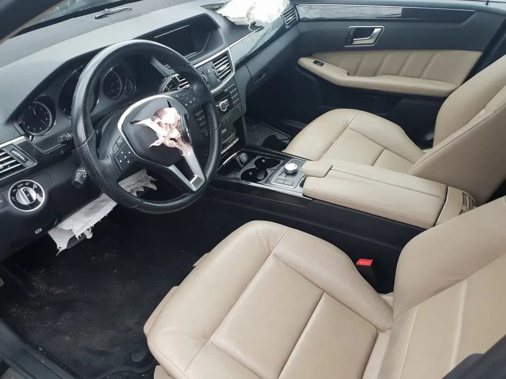 Foto do automóvel desmontado 5