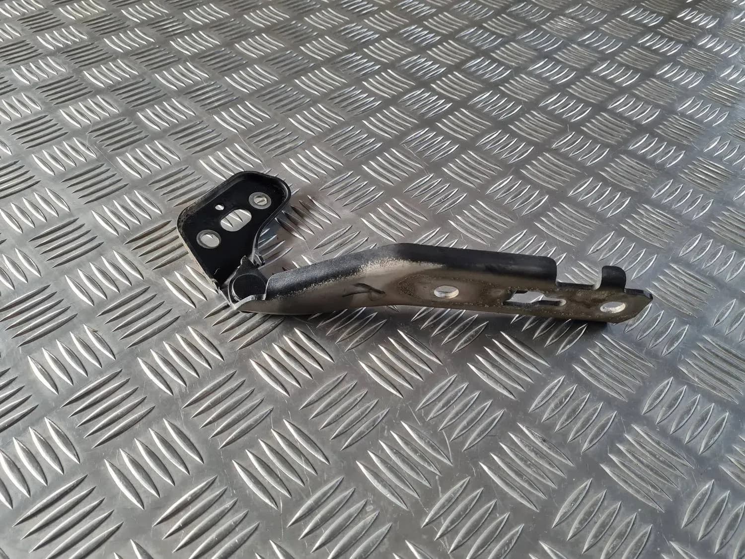 Dobradiça do capô, direita AUDI A6 2008