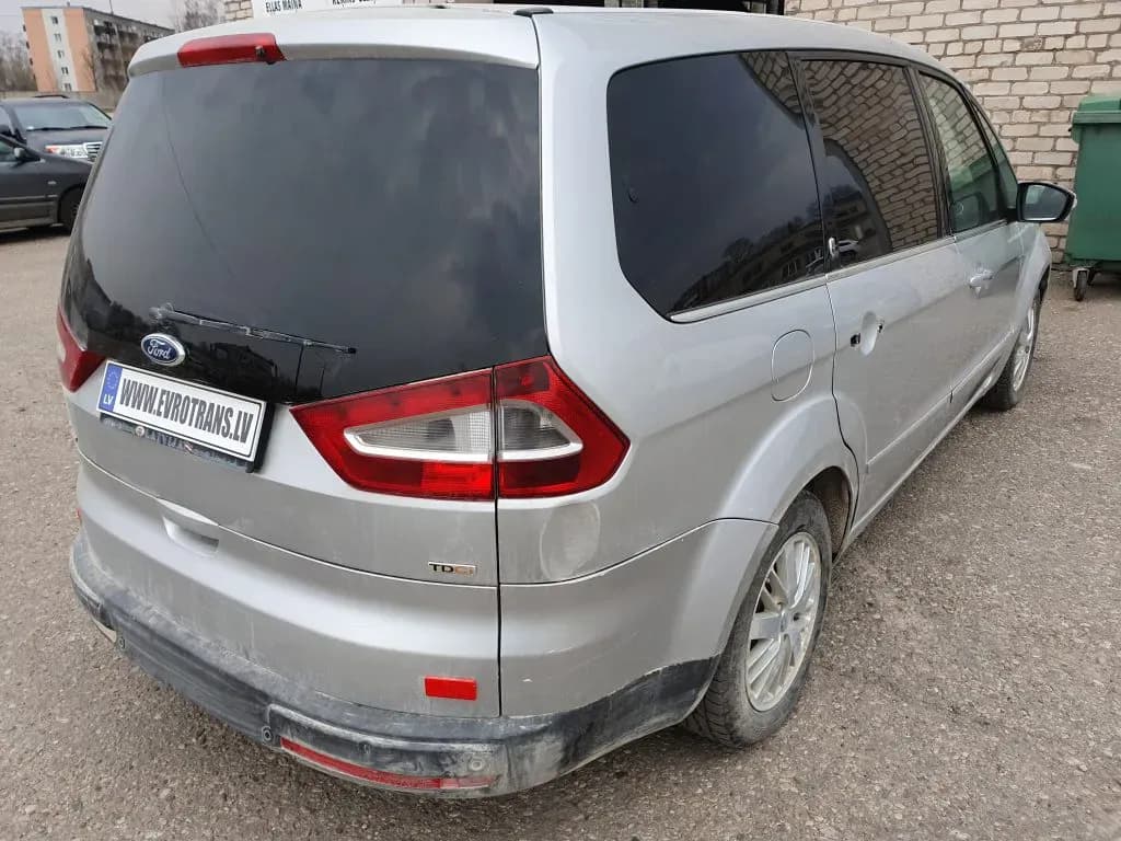 Foto do automóvel desmontado 4