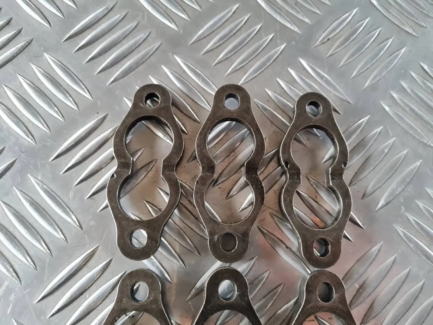 Suporte do bico injetor de combustível AUDI A6 2008 - foto 3