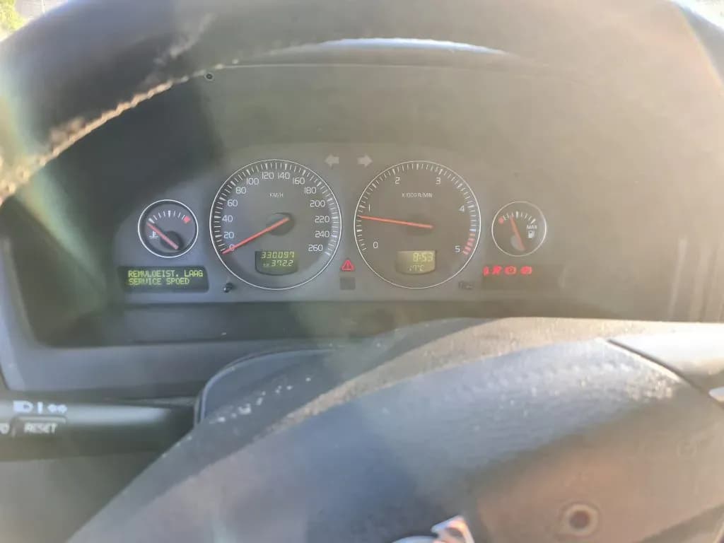 Foto do automóvel desmontado 3