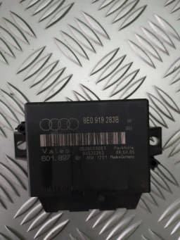 Unidade de controlo dos sensores de estacionamento AUDI A4 2005
