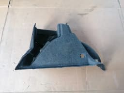 Revestimento lateral da bagageira VW GOLF IV 1999