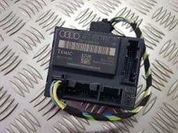 Unidade de controlo da porta dianteira esquerda AUDI A6 AVANT 2003