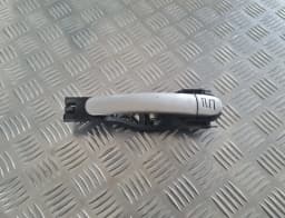 Manípulo da porta dianteira direita SKODA OCTAVIA 2002