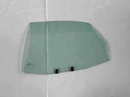 Vidro da porta traseira esquerda AUDI A4 1999