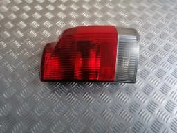 Luz traseira direita VOLVO V70 2004