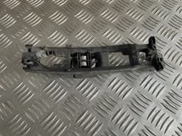 Fixação interna do puxador da porta MERCEDES BENZ CLS 320 2005