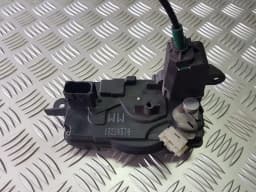 Fechadura da porta dianteira direita OPEL ASTRA H STATION WAGON 2009