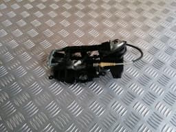 Fixação interna do puxador da porta BMW 520D F11 2011 TOURING