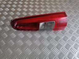 Luz traseira direita VOLVO V70 2004