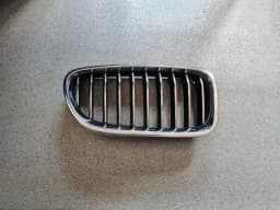 Grade superior pequena do para-choques BMW 520D F11 2011 TOURING